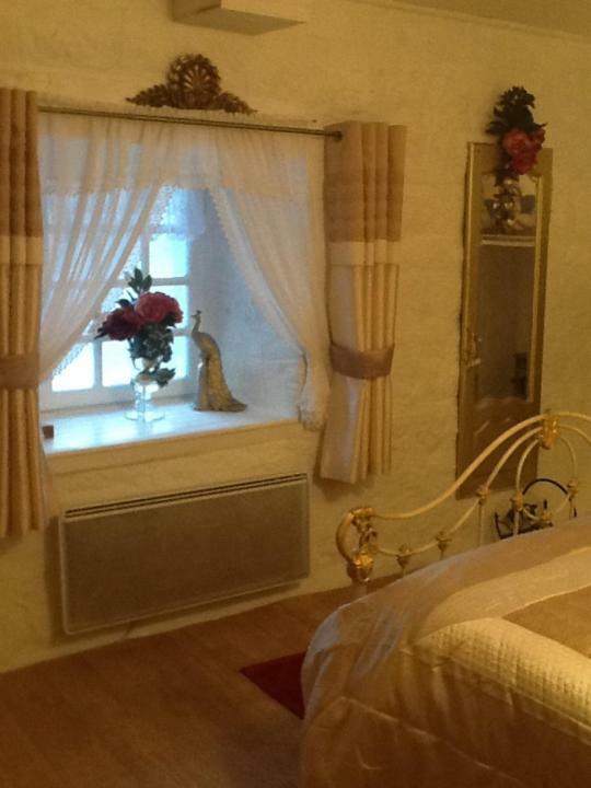 Moulin De La Civiere Bed and Breakfast Kergrist-Moelou Εξωτερικό φωτογραφία