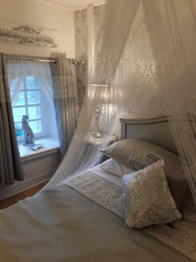 Moulin De La Civiere Bed and Breakfast Kergrist-Moelou Εξωτερικό φωτογραφία